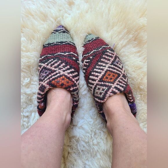 NWT Upcycled Moroccan Rug Slippers Size S [Womens 5.5-6] - Picture 2 of 8